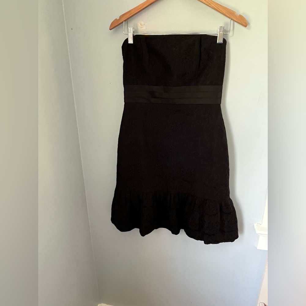 White House black market Elegant Black Lace Dress size 4